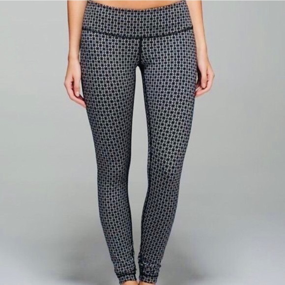 EUC* Lululemon Geometric Print Leggings - Picture 1 of 6